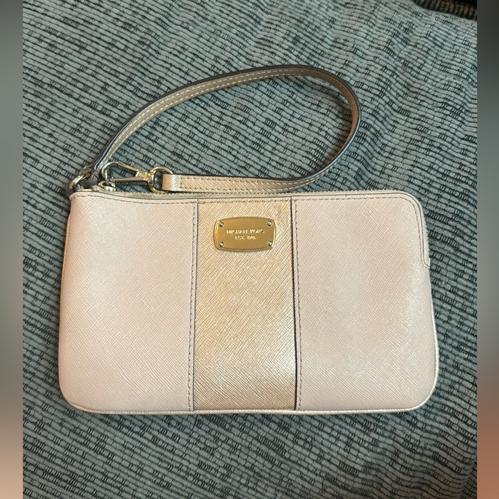 Michael Kors met center striped ballet wallet